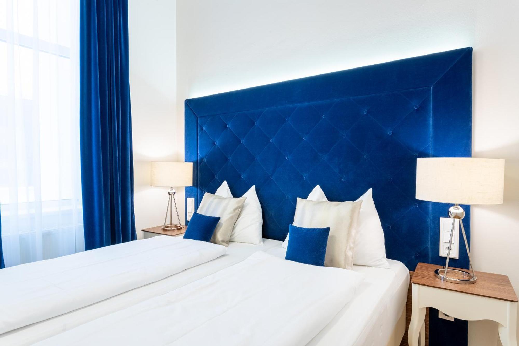Superior Senior Suite